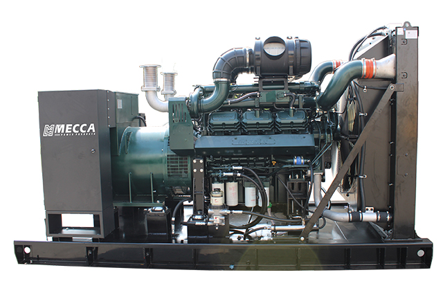 800 KVA Open Type Doosan Diesel Generator انخفاض استهلاك الوقود